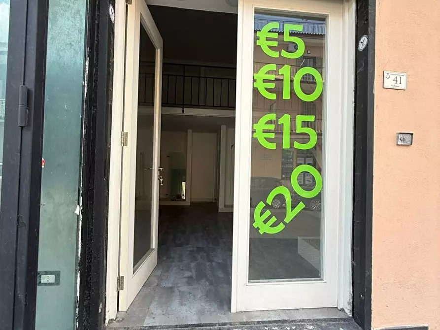 Immagine 2 di Attività commerciale in affitto  in Via Roma, 40 a Sant'anastasia