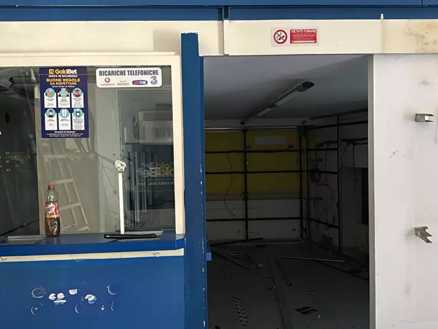 Immagine 10 di Attività commerciale in affitto  in Corso Umberto I, 13 a Sant'anastasia