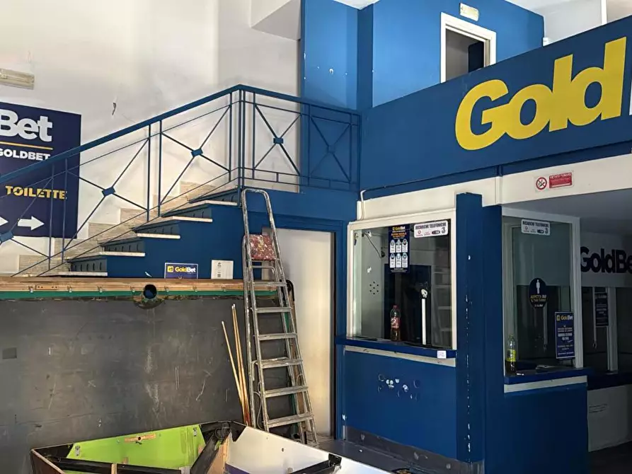 Immagine 6 di Attività commerciale in affitto  in Corso Umberto I, 13 a Sant'anastasia