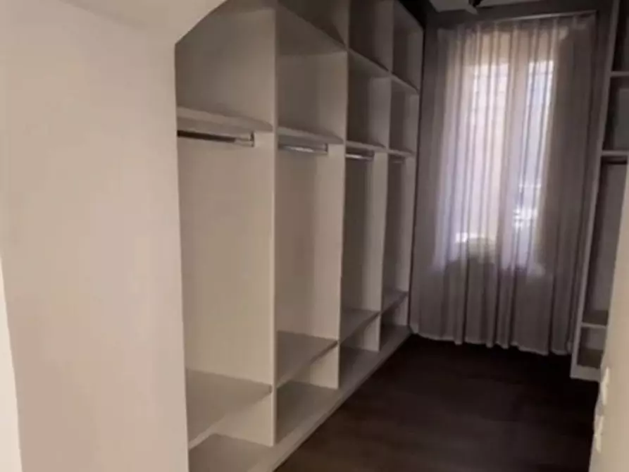 Immagine 6 di Attività commerciale in affitto  in Via Umberto I, snc a Sant'anastasia