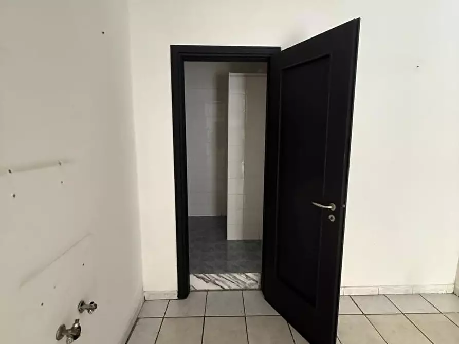 Immagine 5 di Attività commerciale in affitto  in Via Primicerio, snc a Sant'anastasia