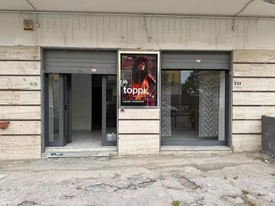 Immagine 3 di Attività commerciale in affitto  in Via Primicerio, snc a Sant'anastasia