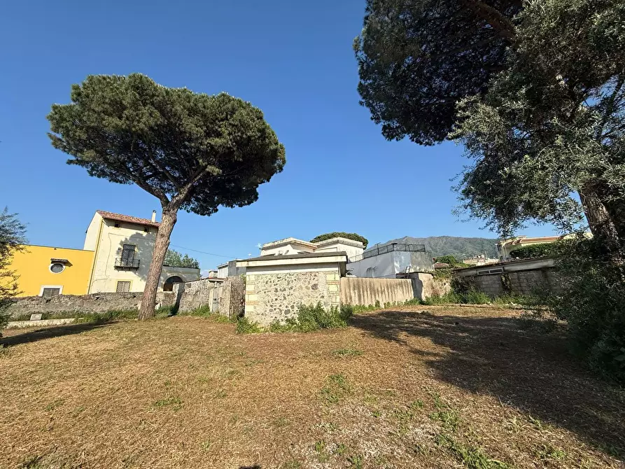 Immagine 4 di Palazzo in vendita  in Via Dante Alighieri, snc a Pollena Trocchia