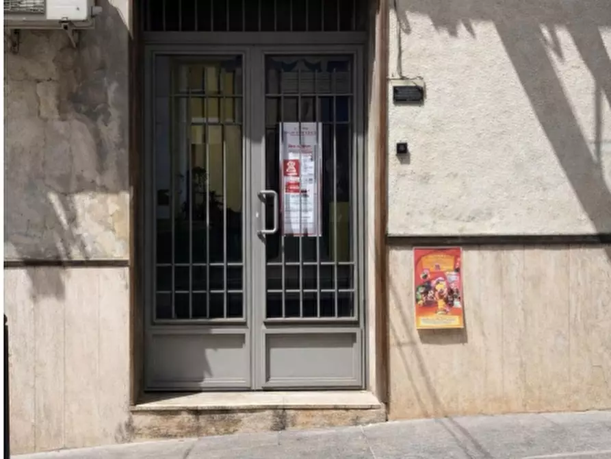Immagine 2 di Attività commerciale in affitto  in Via Umberto I, 36 a Sant'anastasia