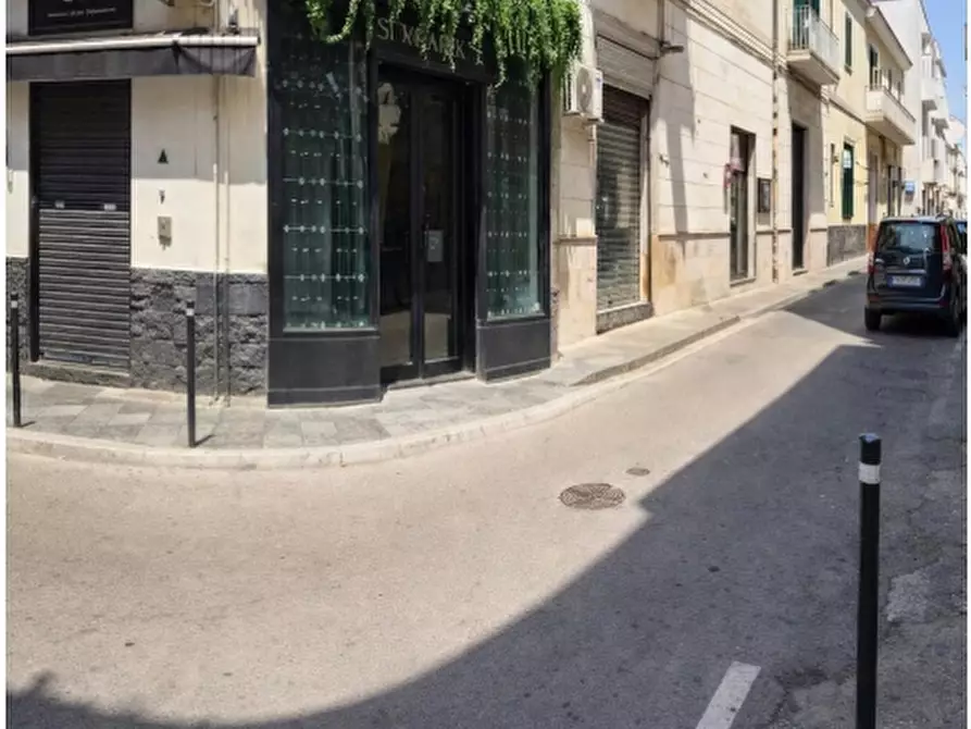Immagine 1 di Attività commerciale in affitto  in Via Umberto I, 36 a Sant'anastasia