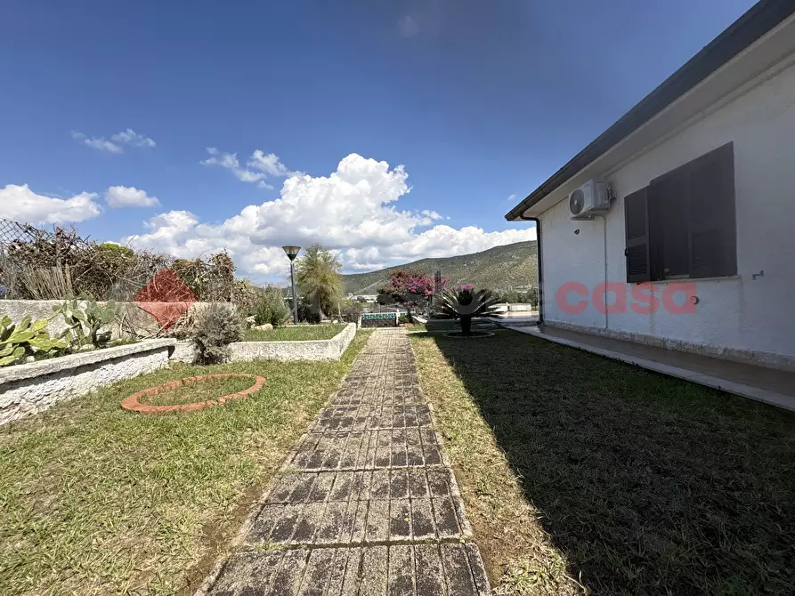 Immagine 13 di Villa in vendita  in Via DEL LAGO LUNGO, 789 a Sperlonga