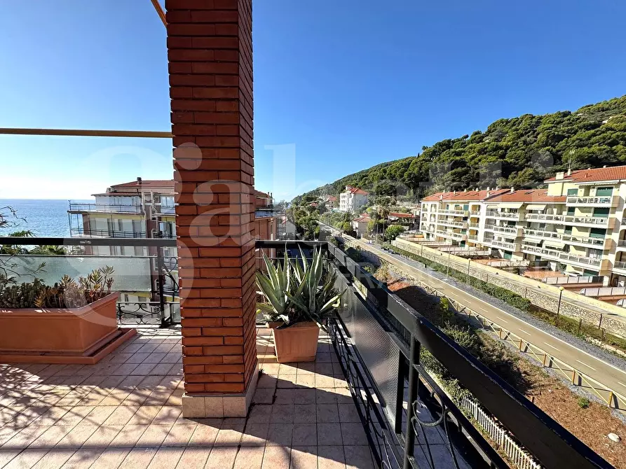 Immagine 9 di Appartamento in vendita  in Via Caprera, 13 a Andora