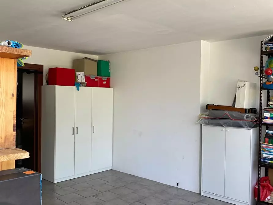 Immagine 39 di Palazzo in vendita  in Via Pinerolo Susa, 94 a Sangano