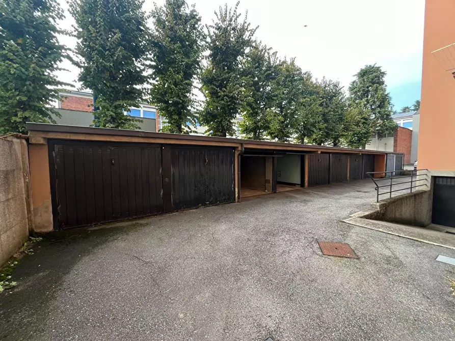 Immagine 6 di Box auto in vendita  in Via LEONARDO DA VINCI, 12 a Abbiategrasso