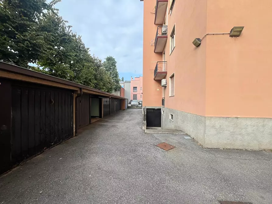 Immagine 4 di Box auto in vendita  in Via LEONARDO DA VINCI, 12 a Abbiategrasso