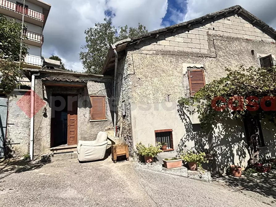 Immagine 1 di Casa indipendente in vendita  in Via Moretto, snc a Torre Cajetani