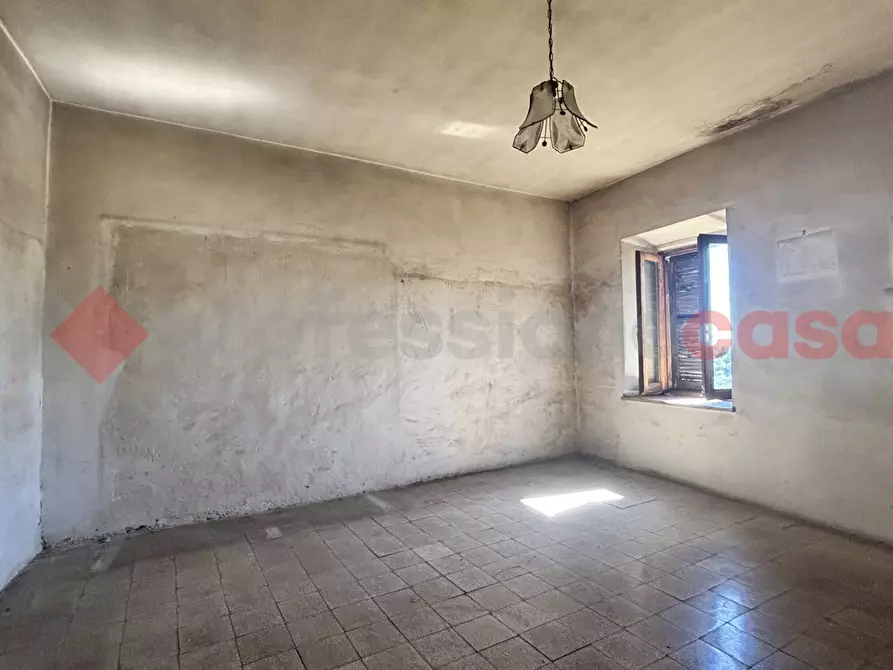 Immagine 5 di Casa indipendente in vendita  in Via Moretto, snc a Torre Cajetani