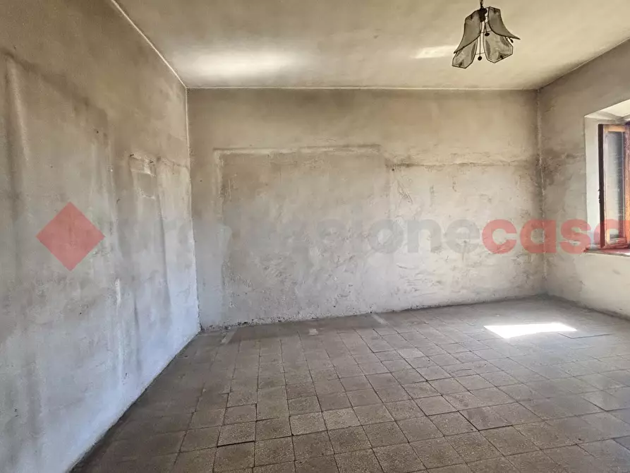 Immagine 4 di Casa indipendente in vendita  in Via Moretto, snc a Torre Cajetani