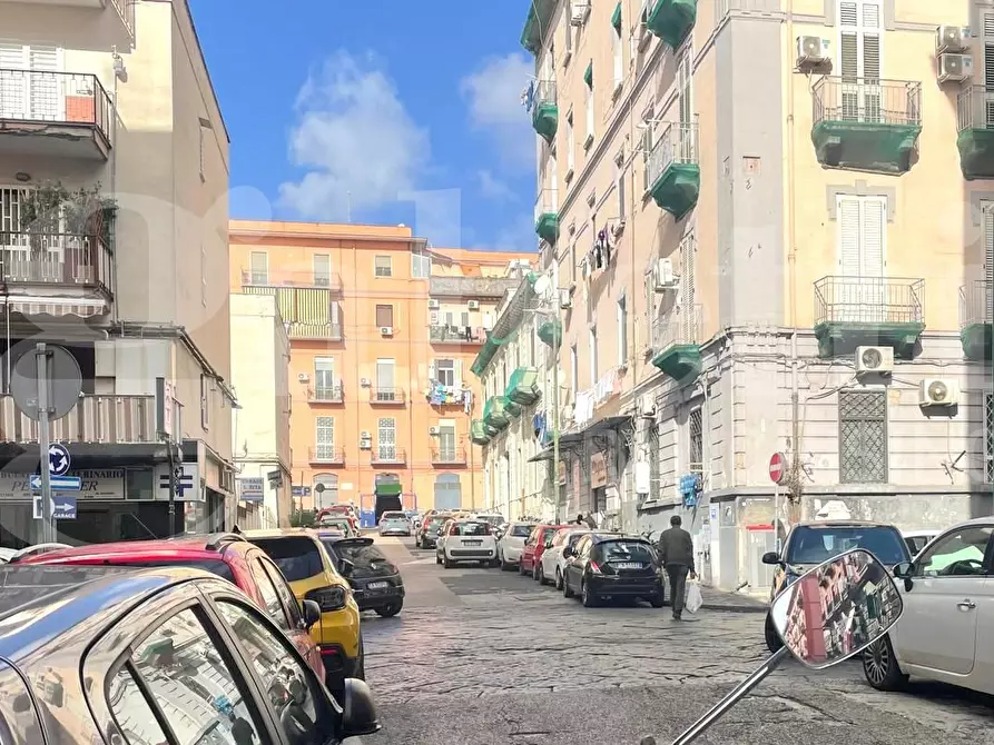 Immagine 2 di Negozio in affitto  in Via macedonio melloni a Napoli