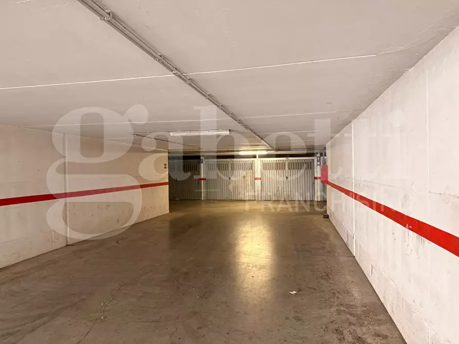 Immagine 8 di Box auto in vendita  in Via Eusebio Chini, 28 a Roma