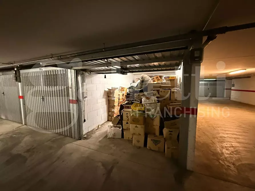 Immagine 10 di Box auto in vendita  in Via Eusebio Chini, 28 a Roma