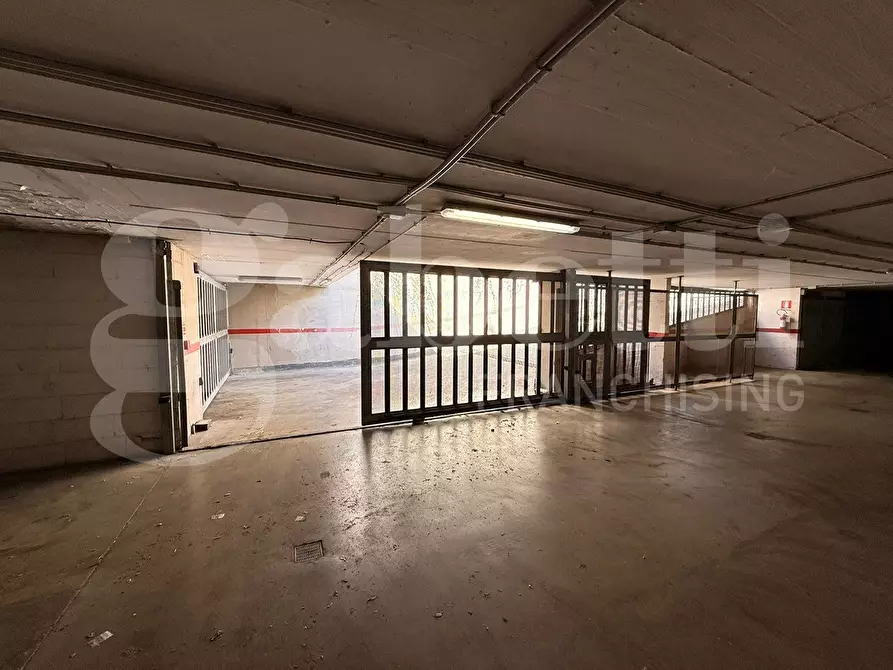 Immagine 7 di Box auto in vendita  in Via Eusebio Chini, 28 a Roma