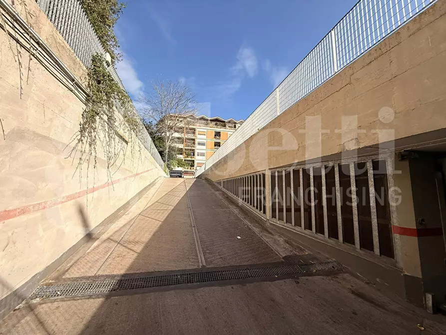 Immagine 6 di Box auto in vendita  in Via Eusebio Chini, 28 a Roma