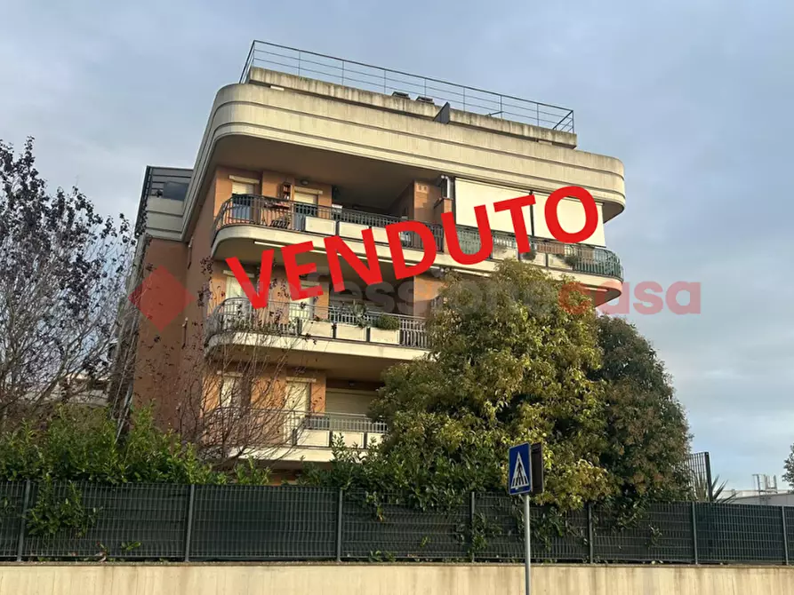 Immagine 1 di Attico in vendita  in Via Eugenio Maccagnani a Roma