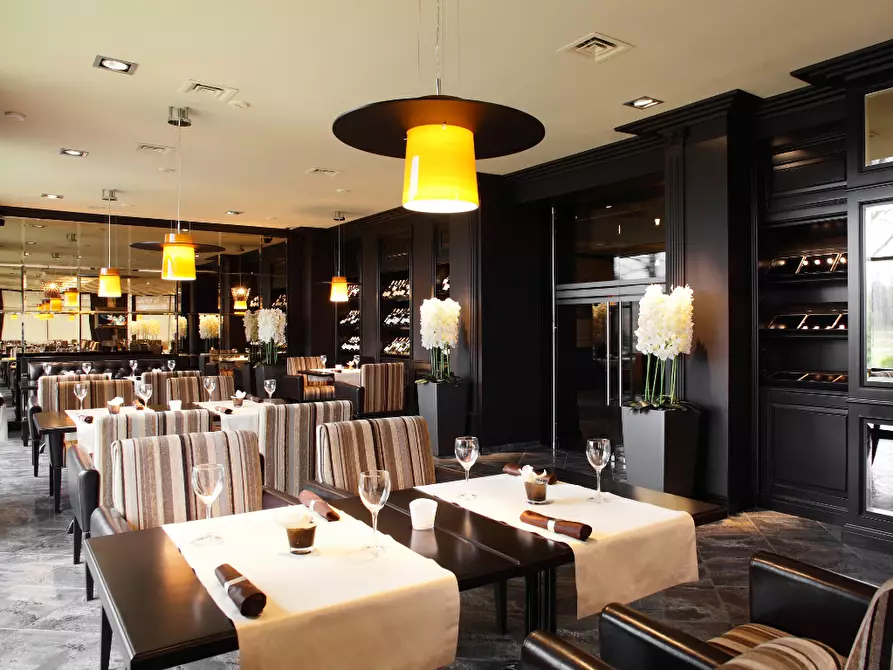 Immagine 5 di Negozio in vendita  in Via Mancini a Cattolica