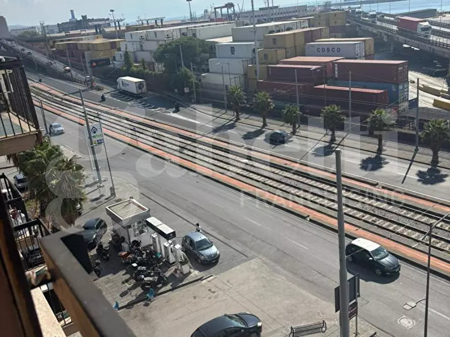 Immagine 1 di Ufficio in affitto  in Via reggia di portici a Napoli