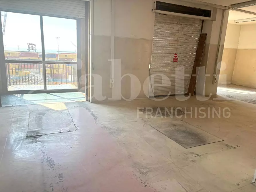 Immagine 11 di Ufficio in affitto  in Via reggia di portici a Napoli