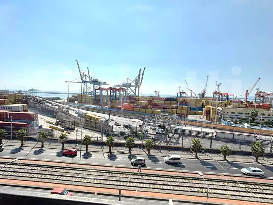 Immagine 1 di Ufficio in affitto  in Via reggia di portici a Napoli