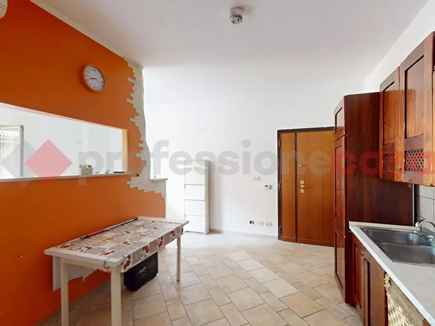 Immagine 3 di Appartamento in vendita  in Via Aristide Faccioli a Roma