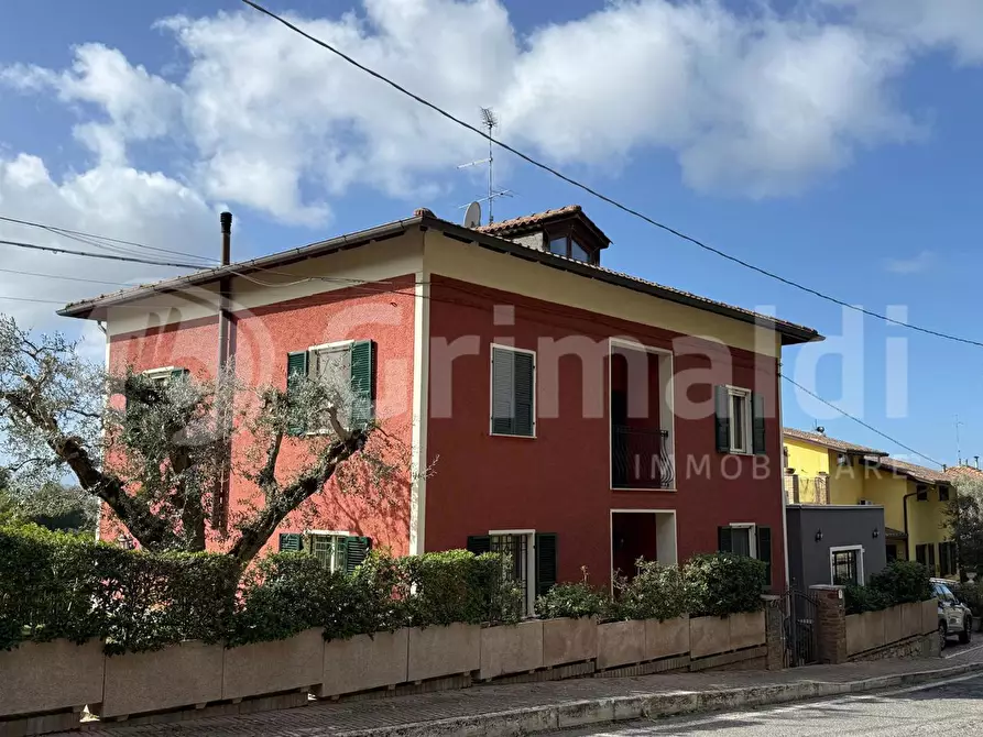 Immagine 2 di Casa indipendente in vendita  in Via camillo benso conte di cavour a Corciano