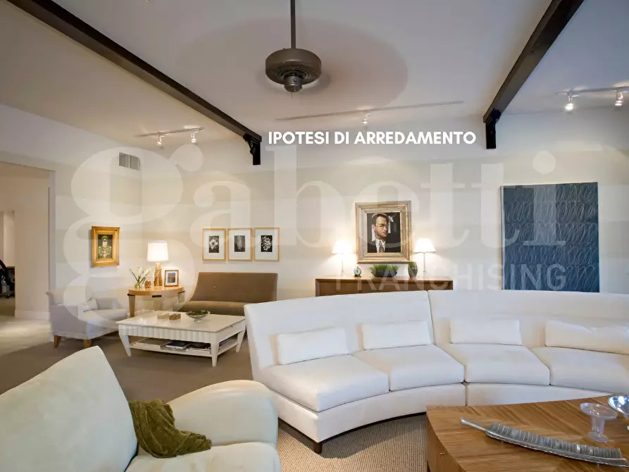 Immagine 10 di Palazzo in vendita  in Via CHIOGGIA - VIALE VENETO, 12 a Chioggia