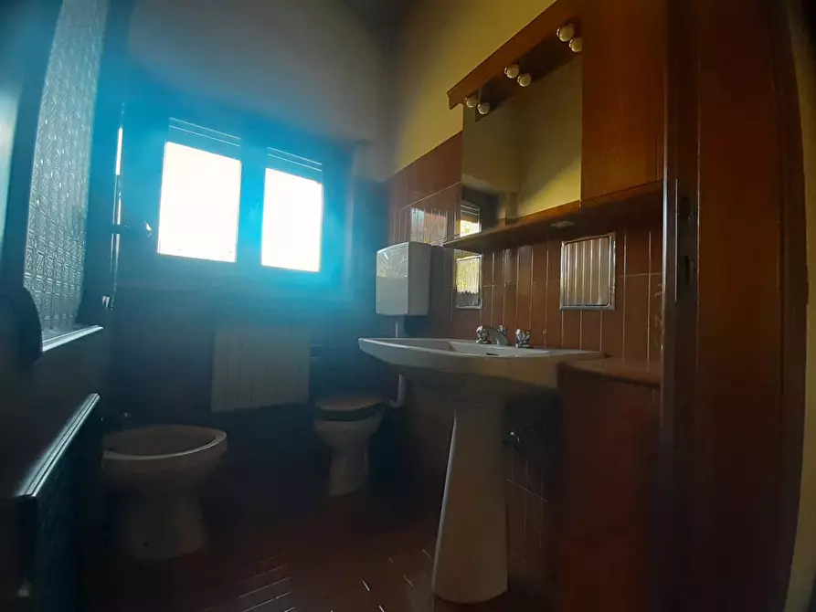 Immagine 37 di Villa in vendita  in Via roma, 83 a Castronno