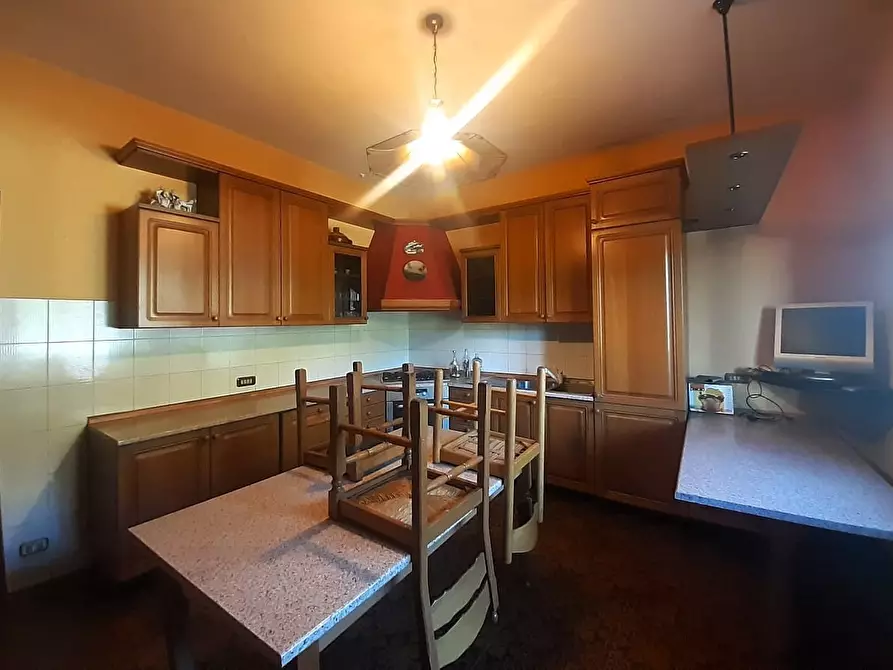 Immagine 43 di Villa in vendita  in Via roma, 83 a Castronno