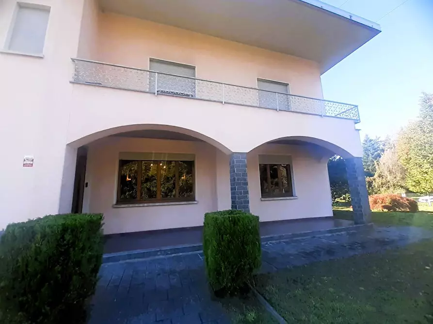 Immagine 48 di Villa in vendita  in Via roma, 83 a Castronno