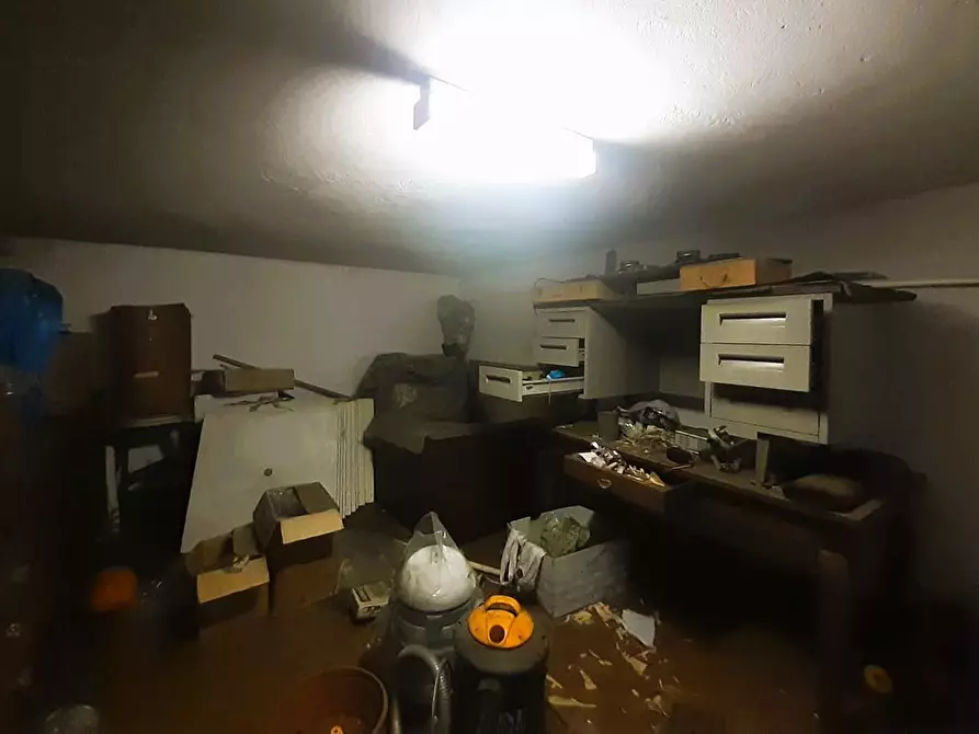 Immagine 32 di Villa in vendita  in Via roma, 83 a Castronno