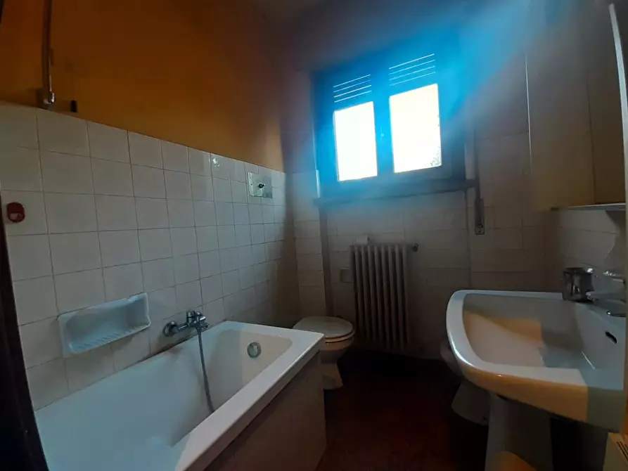 Immagine 42 di Villa in vendita  in Via roma, 83 a Castronno