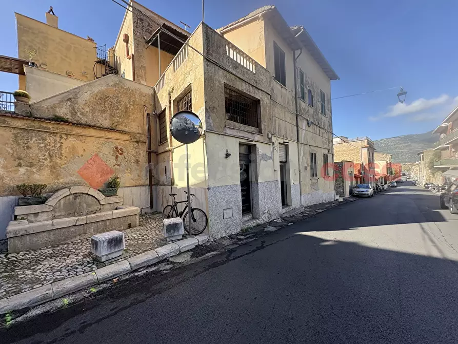 Immagine 5 di Negozio in vendita  in Via PORTA ROMANA, 46 a Terracina