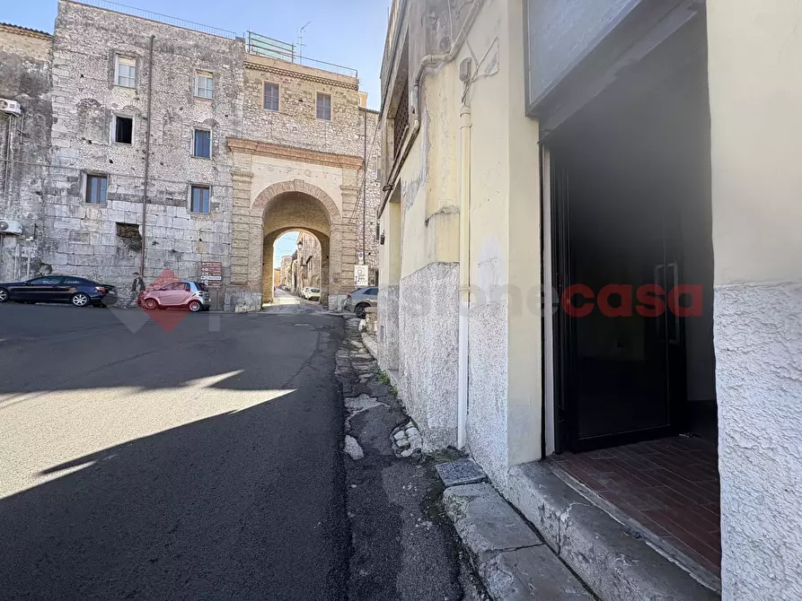 Immagine 29 di Negozio in vendita  in Via PORTA ROMANA, 46 a Terracina