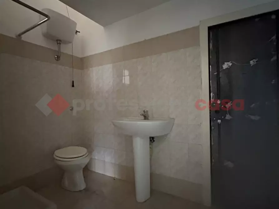 Immagine 8 di Negozio in vendita  in Via PORTA ROMANA, 46 a Terracina