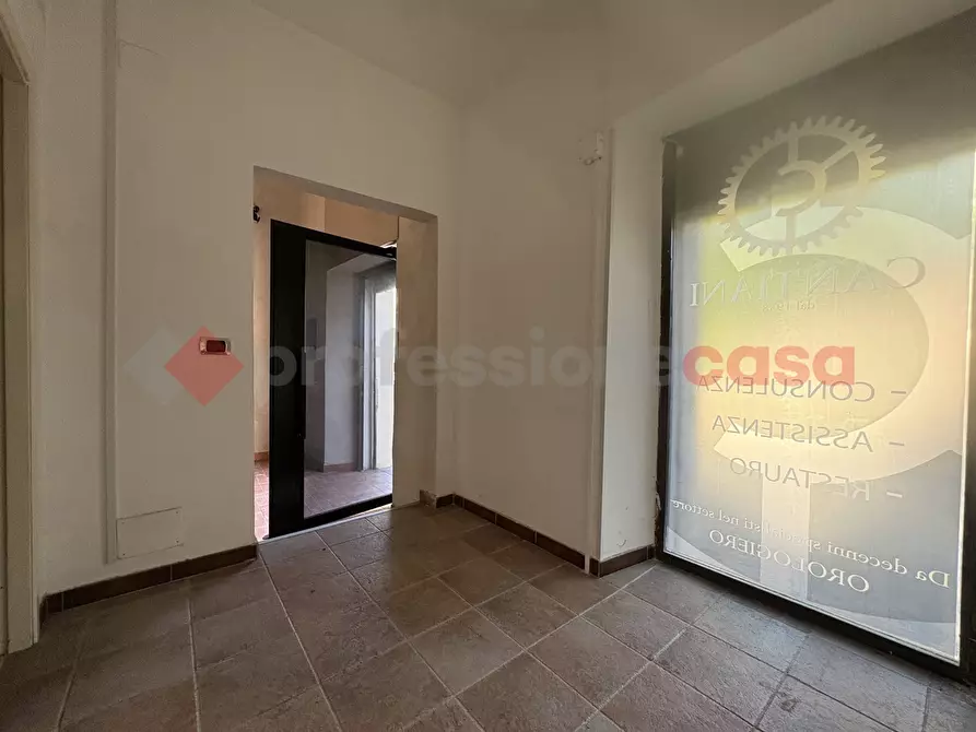 Immagine 23 di Negozio in vendita  in Via PORTA ROMANA, 46 a Terracina