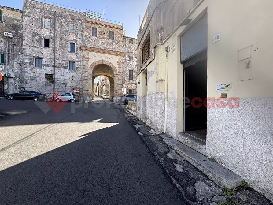 Immagine 30 di Negozio in vendita  in Via PORTA ROMANA, 46 a Terracina