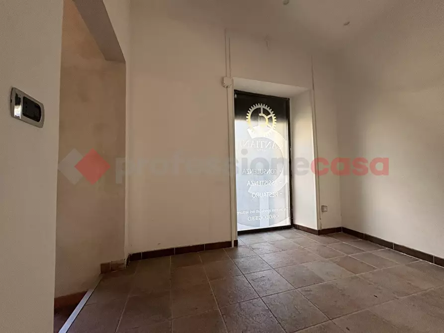 Immagine 21 di Negozio in vendita  in Via PORTA ROMANA, 46 a Terracina