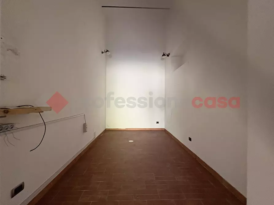 Immagine 14 di Negozio in vendita  in Via PORTA ROMANA, 46 a Terracina