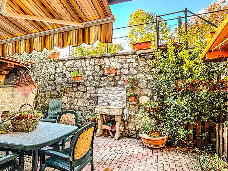 Immagine 5 di Appartamento in vendita  in Via san benedetto, 32 a Torre Cajetani