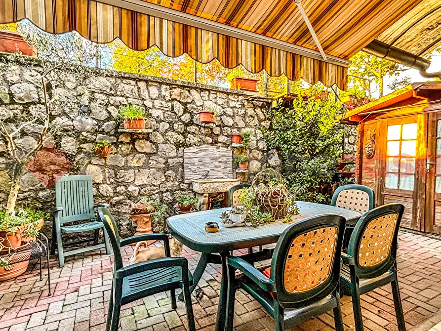 Immagine 10 di Appartamento in vendita  in Via san benedetto, 32 a Torre Cajetani