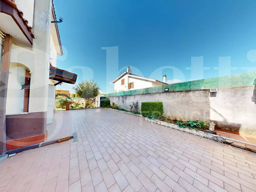 Immagine 20 di Appartamento in vendita  in Via Loreglia, 20 a Roma