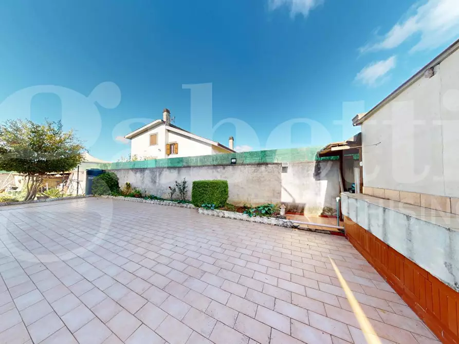 Immagine 1 di Appartamento in vendita  in Via Loreglia, 20 a Roma