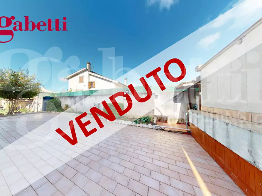 Immagine 1 di Appartamento in vendita  in Via Loreglia, 20 a Roma