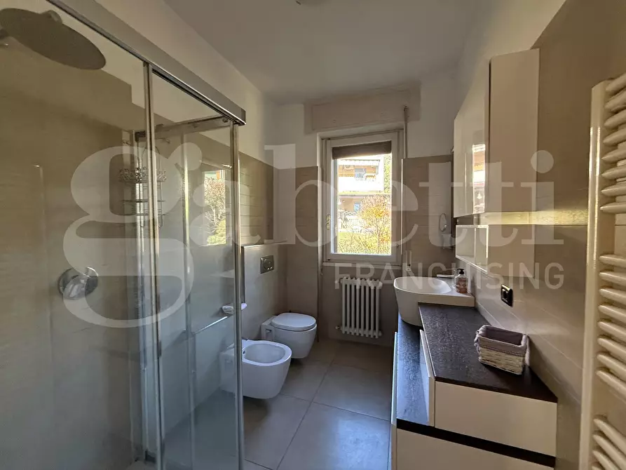 Immagine 27 di Casa bifamiliare in vendita  in Via Como, 1 a Erba