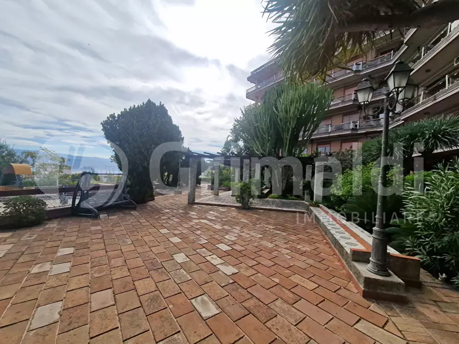 Immagine 4 di Appartamento in vendita  in Via Ducezio a Messina