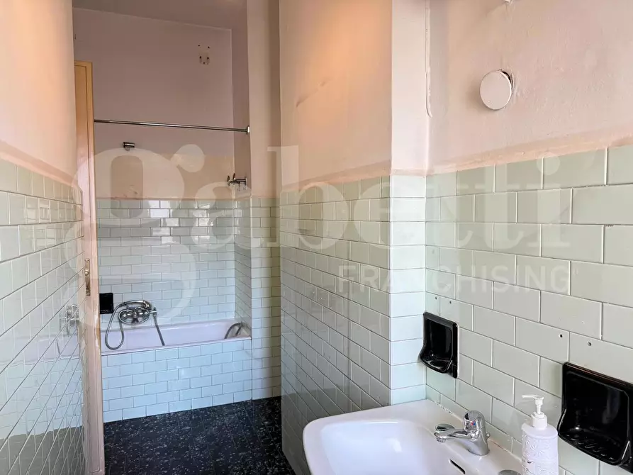 Immagine 15 di Appartamento in vendita  in Via Sestriere a Torino